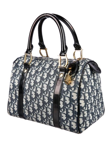 buy christian dior handbags online.